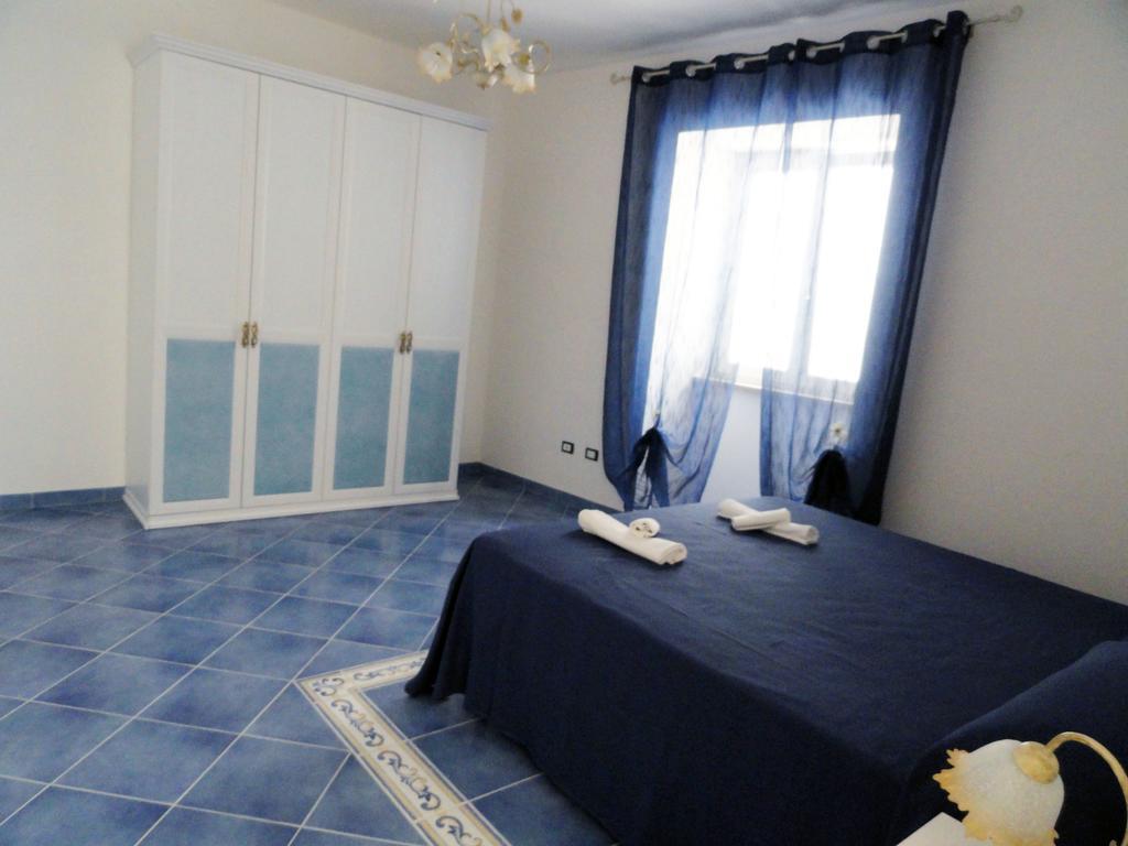 Chiaia Apartments Ponza Room photo